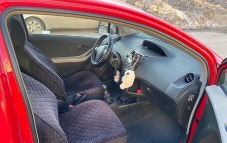 Toyota Yaris III рестайлинг, 2010 год, 580 000 рублей, 6 фотография