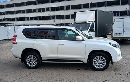 Toyota Land Cruiser Prado 150 рестайлинг 2, 2016 год, 3 300 000 рублей, 4 фотография