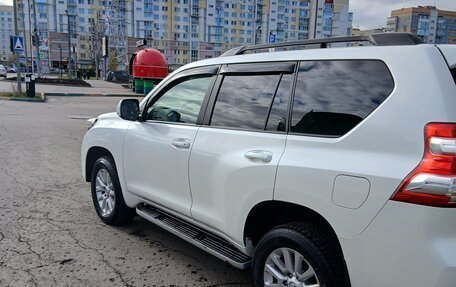 Toyota Land Cruiser Prado 150 рестайлинг 2, 2016 год, 3 300 000 рублей, 9 фотография