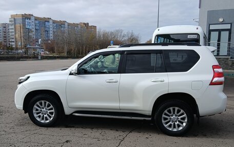 Toyota Land Cruiser Prado 150 рестайлинг 2, 2016 год, 3 300 000 рублей, 11 фотография