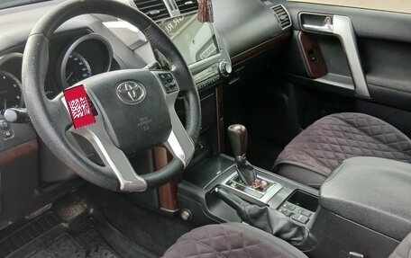 Toyota Land Cruiser Prado 150 рестайлинг 2, 2016 год, 3 300 000 рублей, 12 фотография