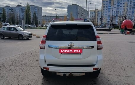 Toyota Land Cruiser Prado 150 рестайлинг 2, 2016 год, 3 300 000 рублей, 6 фотография