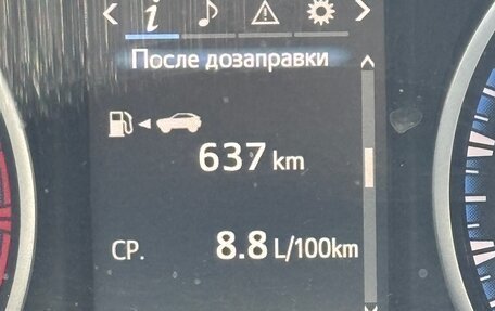 Toyota RAV4, 2017 год, 2 600 000 рублей, 6 фотография