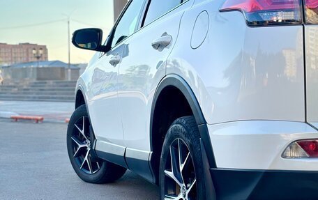 Toyota RAV4, 2017 год, 2 600 000 рублей, 21 фотография