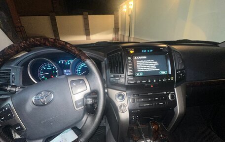 Toyota Land Cruiser 200, 2008 год, 3 000 000 рублей, 10 фотография