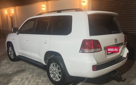 Toyota Land Cruiser 200, 2008 год, 3 000 000 рублей, 24 фотография