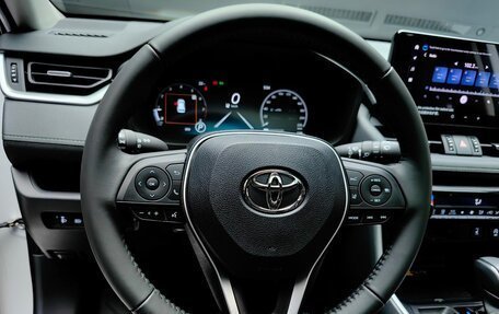 Toyota RAV4, 2025 год, 4 350 000 рублей, 17 фотография