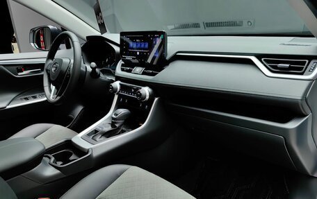 Toyota RAV4, 2025 год, 4 350 000 рублей, 22 фотография