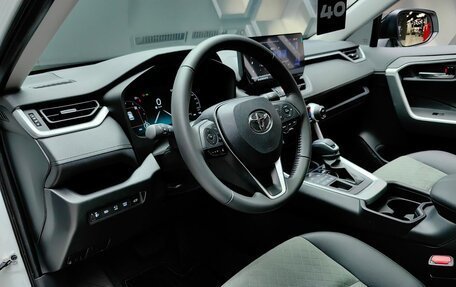 Toyota RAV4, 2025 год, 4 350 000 рублей, 18 фотография