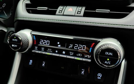 Toyota RAV4, 2025 год, 4 350 000 рублей, 27 фотография