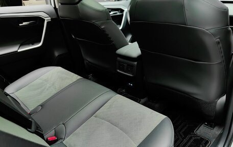 Toyota RAV4, 2025 год, 4 350 000 рублей, 36 фотография