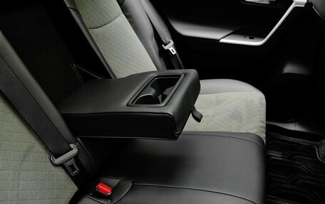 Toyota RAV4, 2025 год, 4 350 000 рублей, 37 фотография