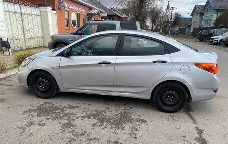 Hyundai Solaris II рестайлинг, 2013 год, 380 000 рублей, 5 фотография