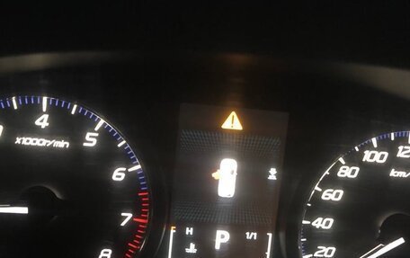 Mitsubishi Outlander III рестайлинг 3, 2018 год, 2 350 000 рублей, 4 фотография