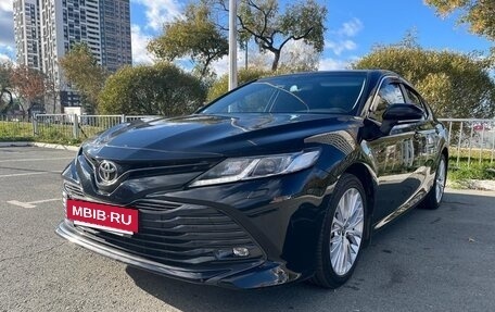 Toyota Camry, 2019 год, 2 890 000 рублей, 2 фотография