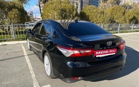 Toyota Camry, 2019 год, 2 890 000 рублей, 6 фотография