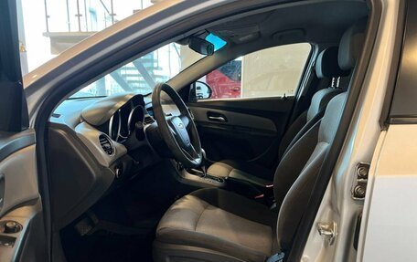 Chevrolet Cruze II, 2010 год, 580 000 рублей, 16 фотография