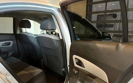 Chevrolet Cruze II, 2010 год, 580 000 рублей, 17 фотография