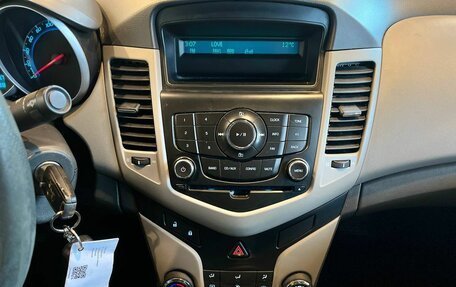 Chevrolet Cruze II, 2010 год, 580 000 рублей, 13 фотография