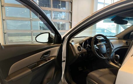 Chevrolet Cruze II, 2010 год, 580 000 рублей, 21 фотография