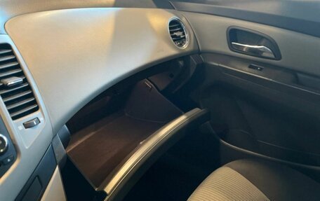 Chevrolet Cruze II, 2010 год, 580 000 рублей, 30 фотография