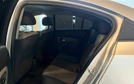 Chevrolet Cruze II, 2010 год, 580 000 рублей, 25 фотография