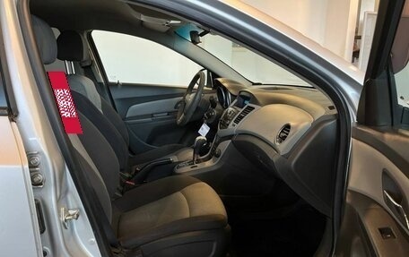 Chevrolet Cruze II, 2010 год, 580 000 рублей, 29 фотография