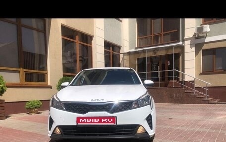 KIA Rio IV, 2022 год, 1 680 000 рублей, 1 фотография