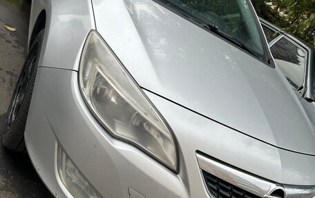 Opel Astra J, 2011 год, 490 000 рублей, 2 фотография