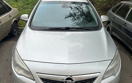 Opel Astra J, 2011 год, 490 000 рублей, 3 фотография