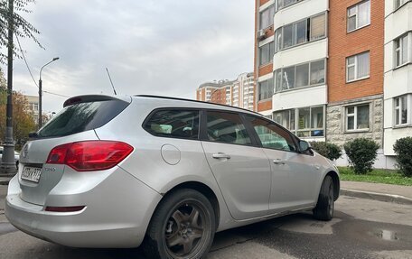 Opel Astra J, 2011 год, 490 000 рублей, 13 фотография