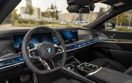 BMW 7 серия, 2025 год, 15 500 000 рублей, 15 фотография
