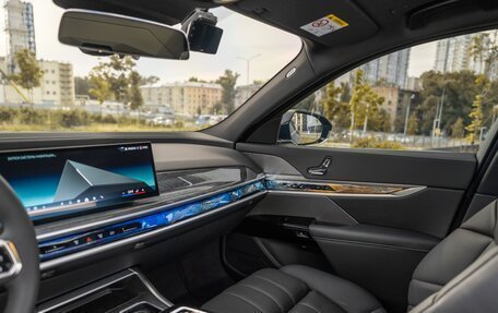 BMW 7 серия, 2025 год, 15 500 000 рублей, 25 фотография