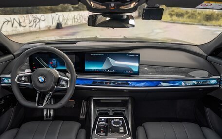 BMW 7 серия, 2025 год, 15 500 000 рублей, 26 фотография