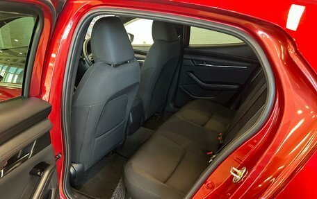 Mazda 3, 2019 год, 2 099 999 рублей, 17 фотография