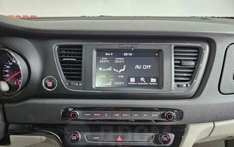 KIA Carnival III, 2018 год, 2 299 000 рублей, 6 фотография