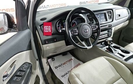 KIA Carnival III, 2018 год, 2 299 000 рублей, 15 фотография