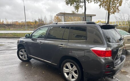 Toyota Highlander III, 2011 год, 1 600 000 рублей, 7 фотография