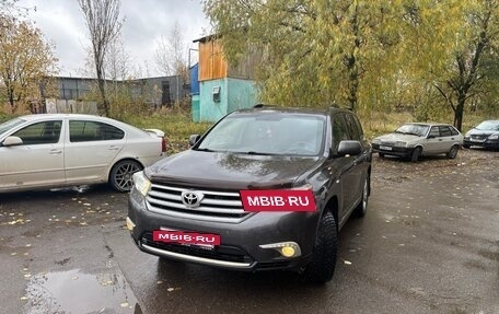 Toyota Highlander III, 2011 год, 1 600 000 рублей, 3 фотография