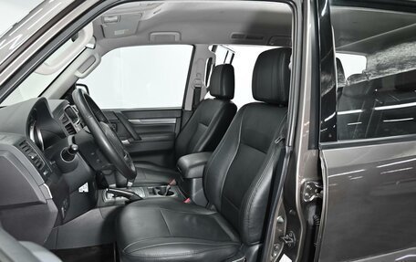 Mitsubishi Pajero IV, 2014 год, 1 955 000 рублей, 6 фотография