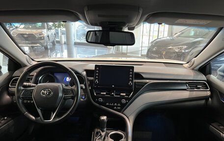 Toyota Camry, 2021 год, 3 643 000 рублей, 18 фотография