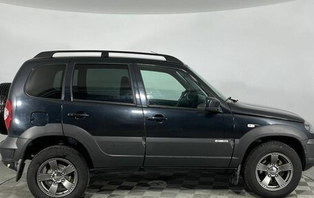 Chevrolet Niva I рестайлинг, 2017 год, 745 000 рублей, 3 фотография