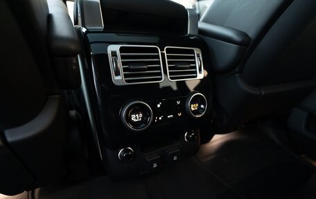 Land Rover Range Rover IV рестайлинг, 2018 год, 7 490 000 рублей, 10 фотография