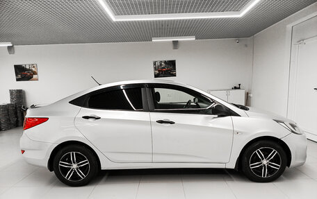 Hyundai Solaris II рестайлинг, 2013 год, 654 000 рублей, 5 фотография