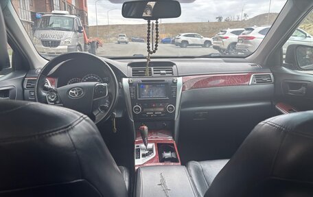 Toyota Camry, 2013 год, 950 000 рублей, 10 фотография