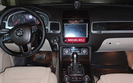 Volkswagen Touareg III, 2010 год, 1 400 000 рублей, 3 фотография