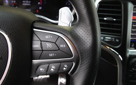 Jeep Grand Cherokee, 2016 год, 5 950 000 рублей, 24 фотография