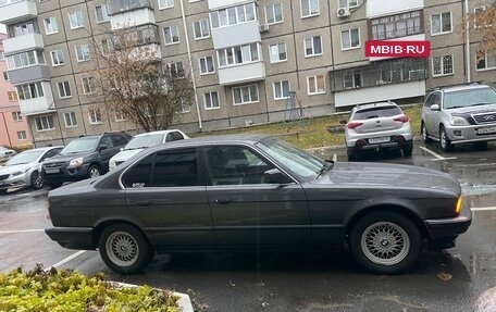 BMW 5 серия, 1990 год, 880 000 рублей, 2 фотография