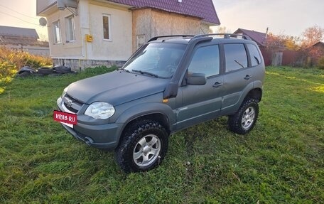 Chevrolet Niva I рестайлинг, 2010 год, 520 000 рублей, 2 фотография