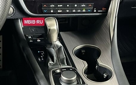 Lexus RX IV рестайлинг, 2018 год, 3 899 000 рублей, 21 фотография